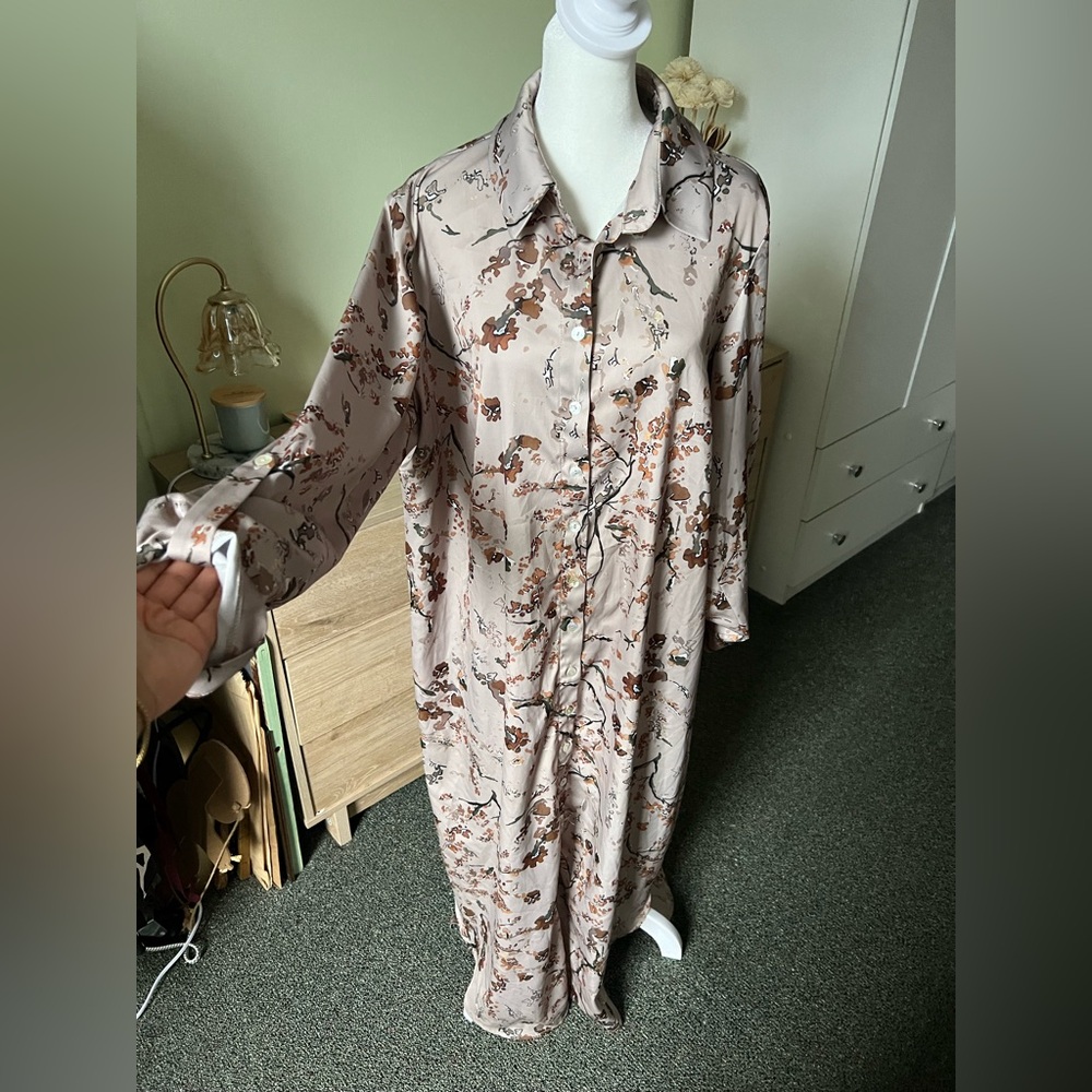 Autumnal Print Modest Maxi Button Down Relaxed Fit Long-Sleeve Satin Dress Sz XL - Picture 2 of 16